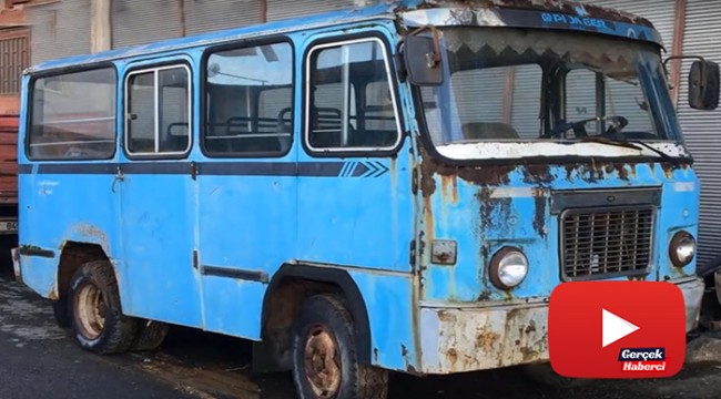 Hurda vaziyette olan minibüsü öyle hale getirdi ki!