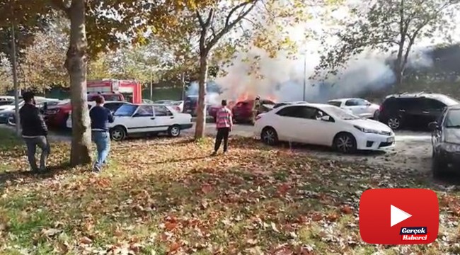 Mangal kömürü iki arabayı kül etti