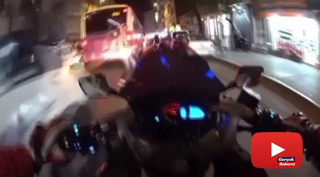 Motosikletlilerin ölümden kıl payı kurtulduğu anlar kamerada