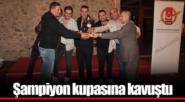 Şampiyon kupasına kavuştu