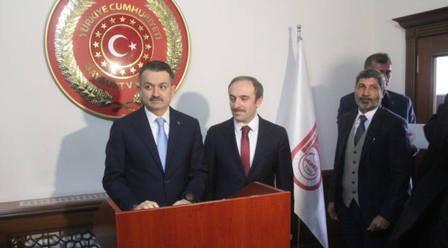 Bakan Pakdemirli: Vatandaşımın sağlığıyla oynayanların ciddi ciddi canını yakacağım