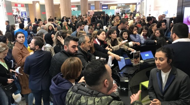 Black Friday’de Türkiye'nin aylık bütçe açığının üçte birini kapatacak kadar harcama yapıldı