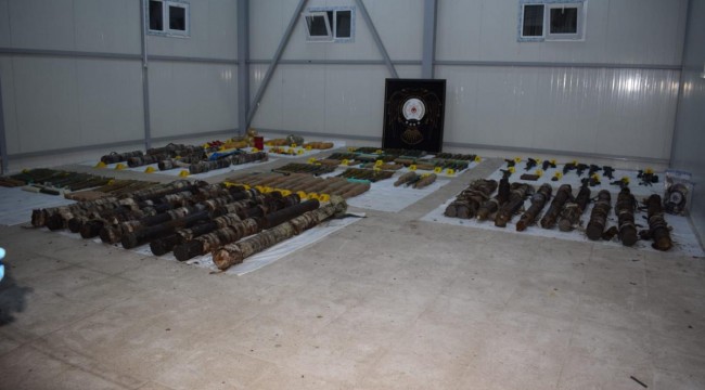 Diyarbakır'da toprağa gömülü cephanelik bulundu
