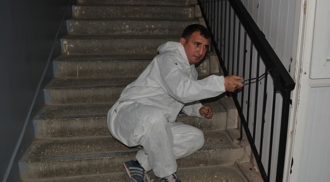 Genel müdür aldı eline fırçayı ve tüm okulu boyadı