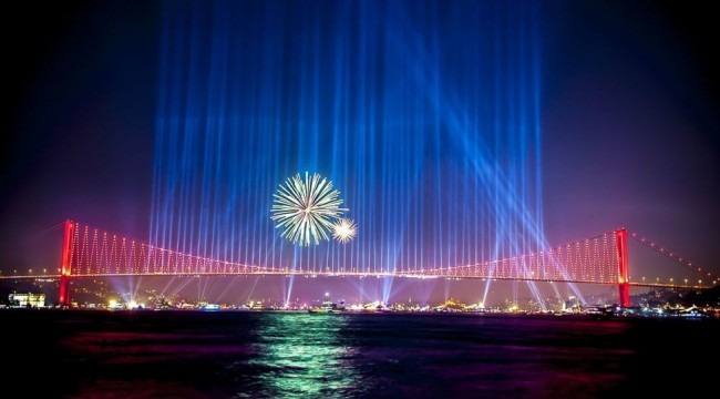 İBB yılbaşında Boğaz’da havai fişek gösterisi düzenleyecek