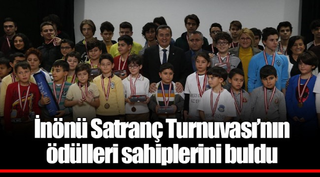 İnönü Satranç Turnuvası’nın ödülleri sahiplerini buldu