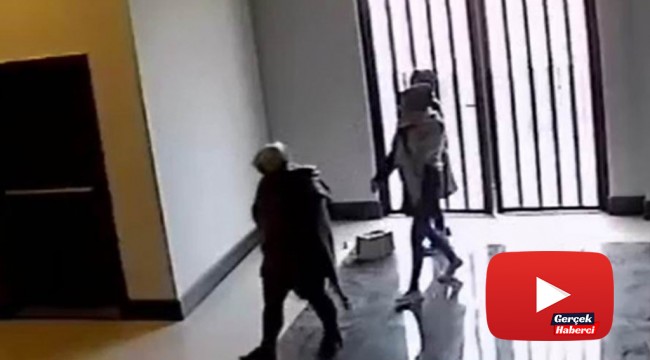 Kadın hırsızlar önce kameraya, sonra polise yakalandı