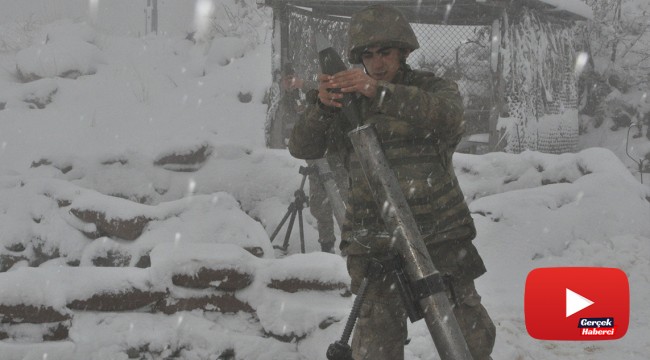 Mehmetçik çetin kış şartlarına rağmen vatan nöbetini sürdürüyor