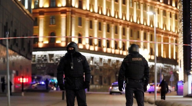 Moskova'da FSB binası yakınlarında silahlı saldırı
