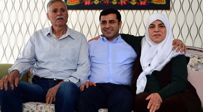 Selahattin Demirtaş'ın anne ve babası trafik kazası geçirdi