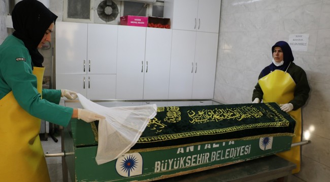 Severek yaptıkları mesleklerini duyan irkiliyor
