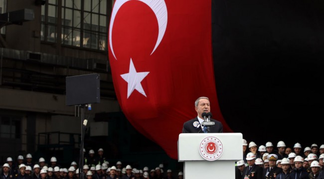 Türkiye'nin yeni denizaltısı suyla buluşuyor