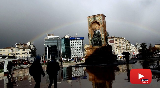 Boğaz'da oluşan gökkuşağı hayran bıraktı