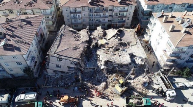 Elazığ depreminde yıkılan binalarla ilgili iki ayrı soruşturma başlatıldı