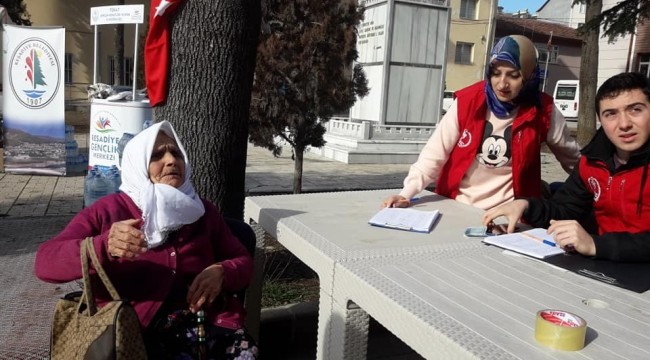 Hayriye Nine’den depremzedelere anlamlı destek