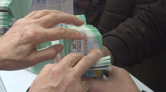 İki talihli Milli Piyango ikramiyesini aldı: İzmir'deki talihli henüz ortaya çıkmadı