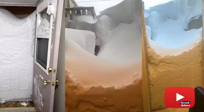 Kar kalınlığı 2 metreyi aştı, evlerin çevresi karla kaplandı