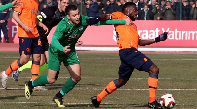 Kırklarelispor kupada Başakşehir'i eledi!
