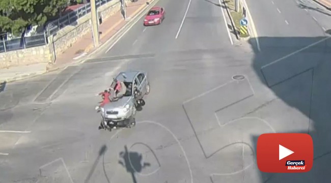 Kırmızı ışıkta dehşet anları kamerada...Böyle havaya savruldular