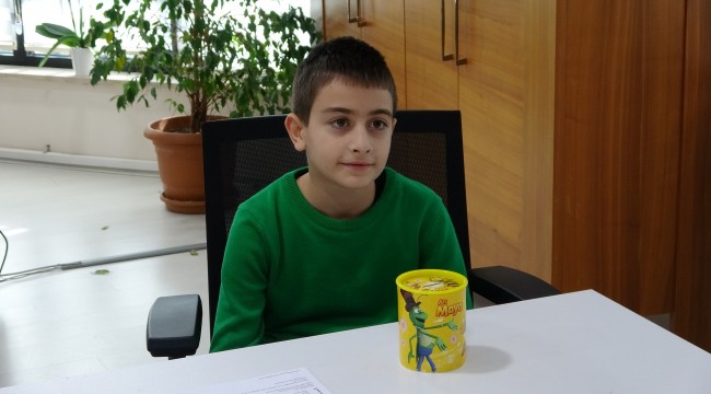 Kumbarasını depremzedeler için bağışladı