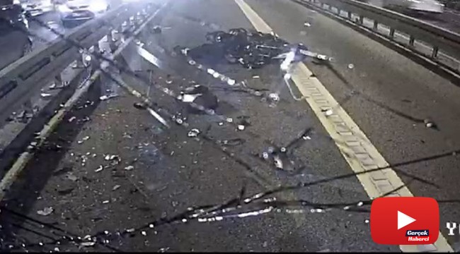 Metrobüsle motosikletin çarpıştığı anlar kamerada