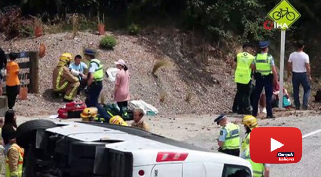 Yeni Zelanda'da Çinli turistleri taşıyan otobüs devrildi: 20 yaralı