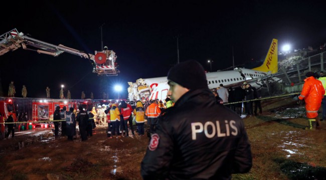 Bakan Turhan'dan uçak kazası açıklaması: Pilot inisiyatif kullanmış ama kontrol etmekte aciz kalmış