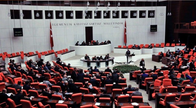 Belediyelerin yetkileri kısıtlandı, bakanlık ve TOKİ’nin yetkileri artırıldı: Hükümet yerel yönetimleri kıskaca alıyor