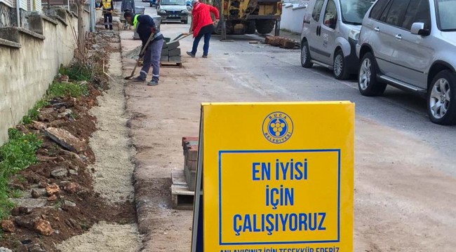 Buca’da sokak sokak kaldırım mesaisi