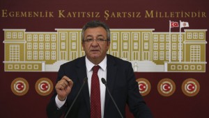 CHP'li Altay: Kimse darbe yapmayı aklından geçirmesin, Erdoğan darbeyle inmeyecek