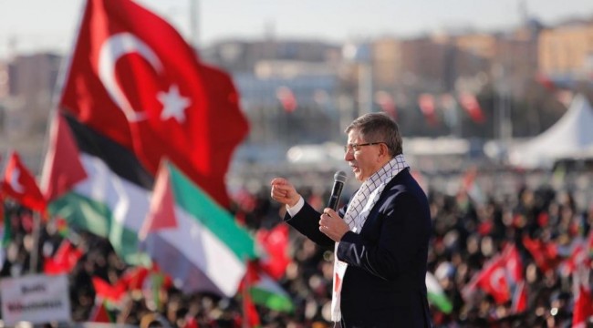Davutoğlu, açtığı davalardan feragat etti
