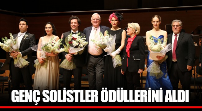 GENÇ SOLİSTLER ÖDÜLLERİNİ ALDI