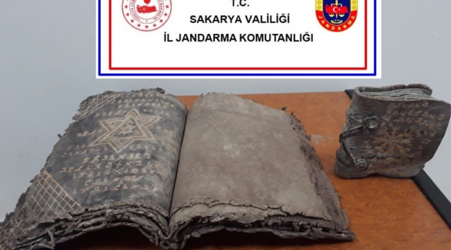 Sakarya’da iki tarihi Tevrat ele geçirildi: 6 gözaltı