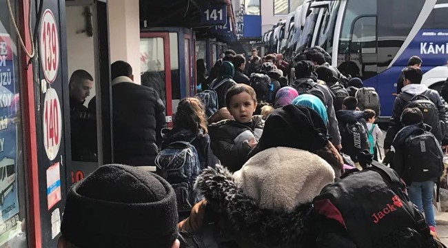 Sınır yolcuları anlatıyor: Türkiye’de artık her şey çok pahalı, umudum iyi bir eğitim ve yaşam