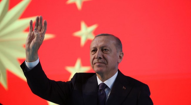 Sözcü yazarı: Gazetecilere “Erdoğan’a Kızılay hakkında soru sormayın” emri verildi