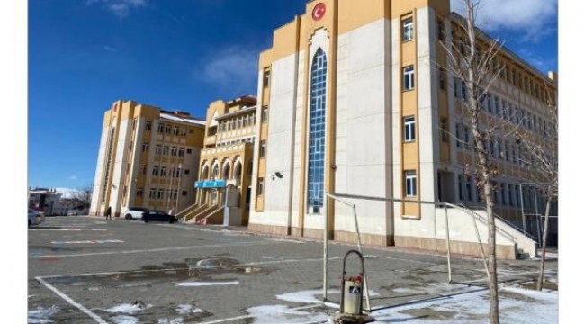 TOKİ'den "9 yıllık okul ağır hasarlı" haberine yalanlama