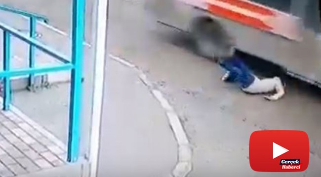 Yola düşen kadın ölümden kıl payı kurtuldu