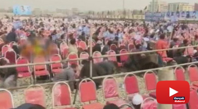 Afganistan'da siyasi liderlerin katıldığı törene saldırı