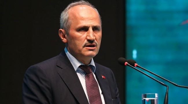 Bakan Turhan:'Türkiye evde kalsın' diye hizmetler internet üzerinden veriliyor