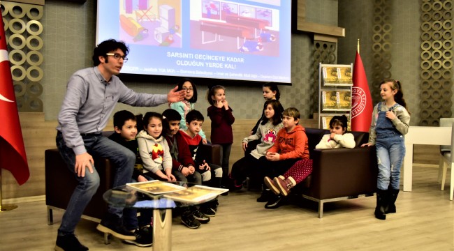 Bornovalı çocuklara deprem eğitimi