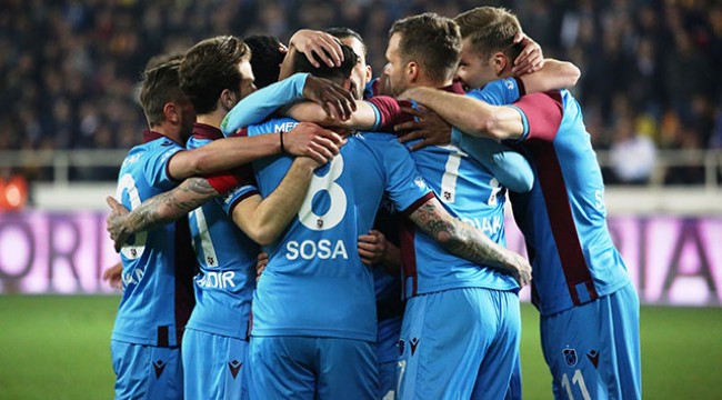 Trabzonspor erteleme maçında kazandı, yeniden liderliğe yükseldi!