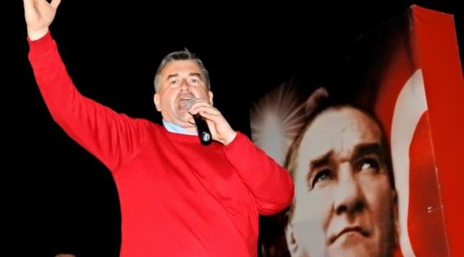 Çeşme Belediye Başkanı Oran'dan bayrak çağrısı