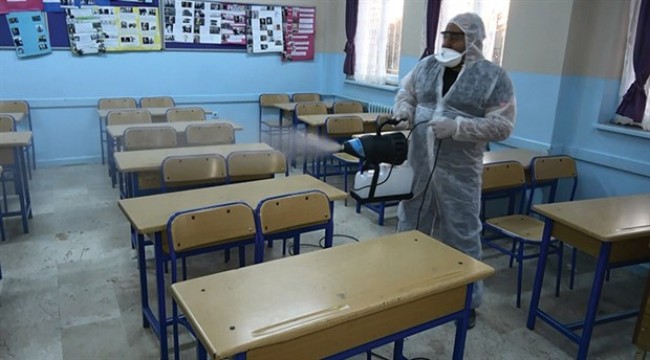 Dezenfekte edilen okulda 6 öğrenci hastanelik oldu