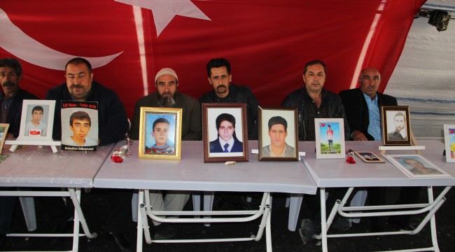 HDP önündeki ailelerin evlat nöbeti 195'inci gününde