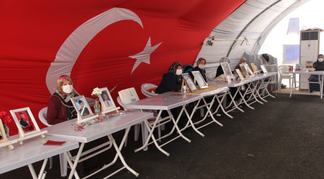 HDP önündeki ailelerin evlat nöbeti 202'nci gününde