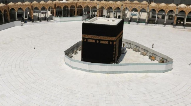 Kabe ve Mescidi Nebevi namaza kapatıldı