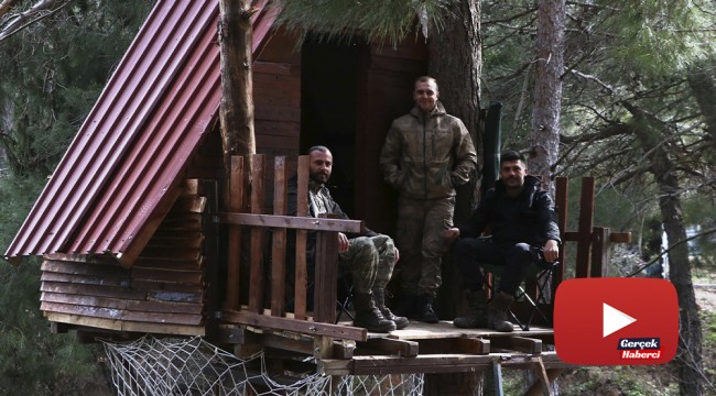 Korona virüsünden ağaç tepesine yaptıkları evde korunuyorlar