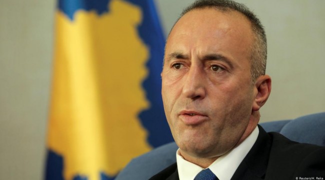 Kosova Başbakanı, İçişleri Bakanı'nı koronavirüsle ilgili 'panik yaydığı' gerekçesiyle görevden aldı