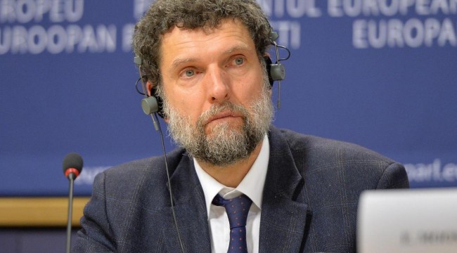 Osman Kavala, Gezi davasındaki beraatinden sonra hapisten çıkamadan tutuklandığı 15 Temmuz soruşturmasından tahliye edildi
