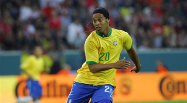 Ronaldinho tutuklandı